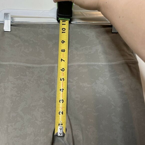 Zyia Active Sage Green Camo Print 22” Leggings Size 12 - Picture 6 of 7